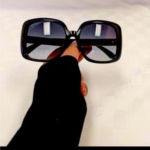 Gucci sunglasses brand new never worn!